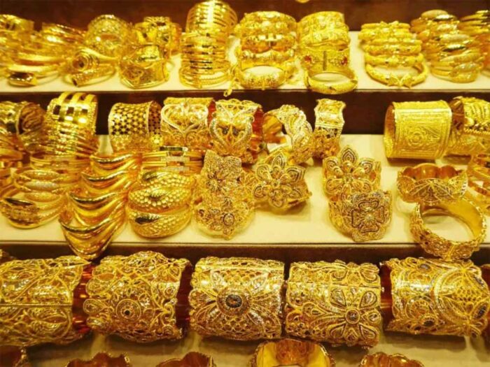 नाले से सुरंग बनाकर ज्वेलरी शॉप में चोरी, उड़ाए सोना-चांदी के जेवर