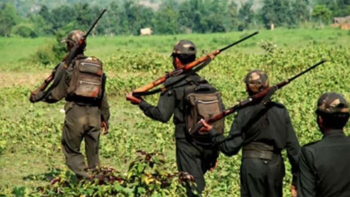 सुरक्षा बलों की लगातार कार्रवाई से घबराए नक्सलियों ने तोड़ी बटालियन, छत्तीसगढ़ में गुरिल्ला वार की आशंका