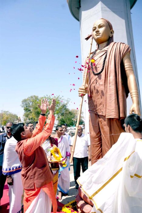 मुख्यमंत्री डॉ. यादव ने ओंकारेश्वर में बनने वाले शिव पंचायतन मंदिर के निर्माण स्थल का किया निरीक्षण