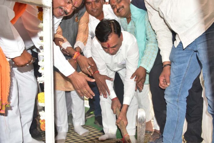 उप मुख्यमंत्री ने ग्राम रठाना और भावता में 26 करोड़ 63 लाख की 6 सड़कों का किया भूमि-पूजन