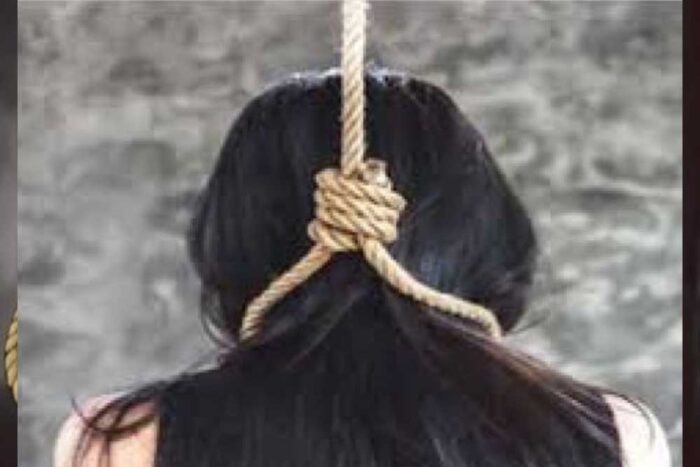 इंदौर : डिप्रेशन के शिकार हेड कांस्टेबल ने की आत्महत्या, सरकारी क्वार्टर में लगाई फांसी