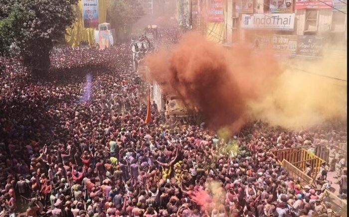 इंदौर में रंगपंचमी गैर में पहली बार हुआ हादसा, ट्रैक्टर की चपेट में आने से एक युवक की मौत