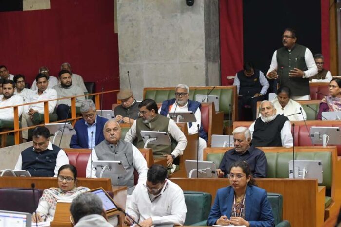 बजट सत्र के दौरान विभिन्न मुद्दों पर पक्ष विपक्ष में बहस हो गई, कांग्रेस ने किया वाॅकआउट
