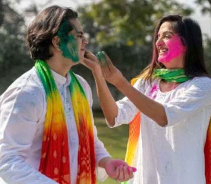 होली के त्योहार पर आउटफिट का चुनाव बेहद खास होता है,  पहनें ये स्टाइलिश आउटफिट्स, लगेंगे खूबसूरत