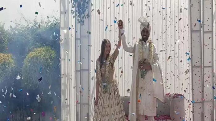 मनरेगा कर्मी के घर आई जर्मनी की बहू, जालौन के रहने वाले दीपेश के साथ हिंदू रीति-रिवाज के साथ 7 फेरे लिए