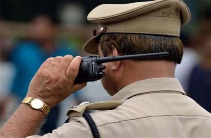 लड़ाई झगड़ा की सूचना मिलने पर पहुंची डायल 112 टीम के पुलिस कर्मचारियों पर किया हमला, दो पुलिसकर्मी घायल