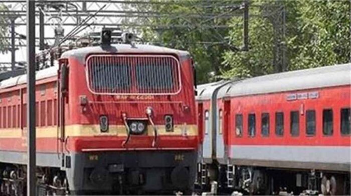 रेलवे बोर्ड ने अभी होली स्पेशल ट्रेनों की घोषणा नहीं की, होली से पहले खड़ी हो गई बड़ी मुश्किल