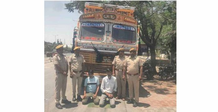 481 कार्टन  अंग्रेजी शराब के साथ दो आरोपी गिरफ्तार