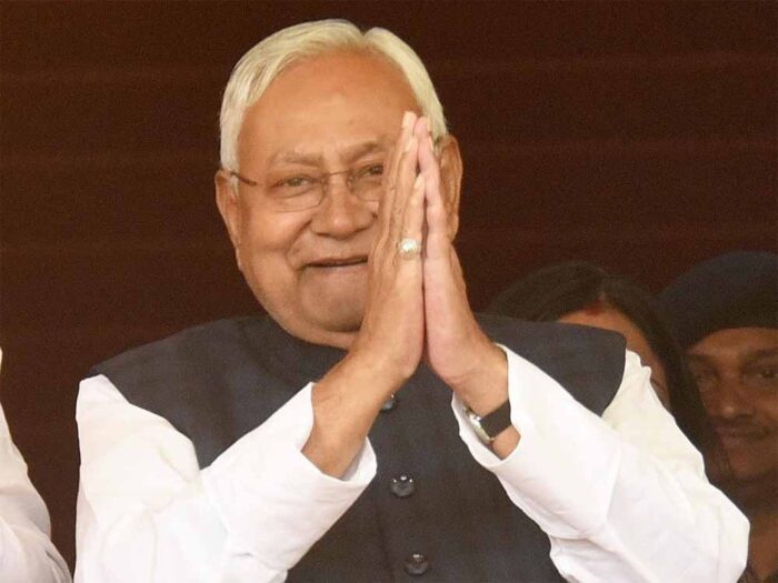 बाबू जगजीवन राम की जयंती समारोह में भाग लेने आए सीएम नीतीश वक्फ बिल के सवाल पर हाथ जोड़ा, मुस्कुराए और चल दिए