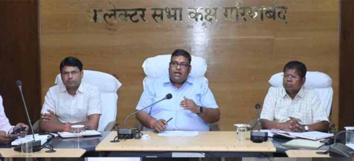 ‘सुशासन तिहार’ में लापरवाही बरतने वालों पर कलेक्टर का एक्शन, 20 से अधिक अधिकारियों को थमाया नोटिस