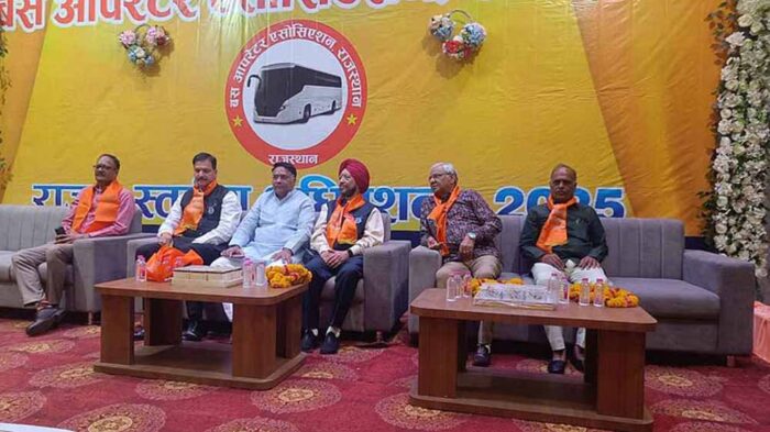 मंत्री सुरेश सिंह रावत ने बस ऑपरेटर एसोसिएशन के अधिवेशन में  की शिरकत