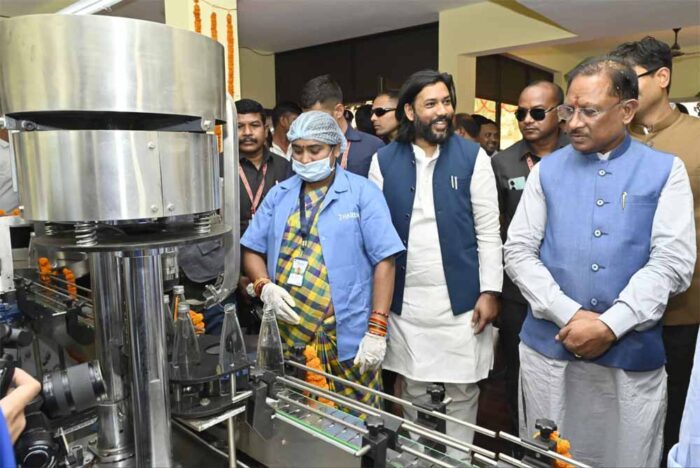मुख्यमंत्री साय ने झरिया मोबाइल ऐप व वेबपोर्टल किया लॉन्च, एल्कलाइन वॉटर बॉटलिंग प्लांट का शुभारंभ