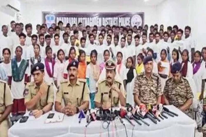 केंद्रीय गृहमंत्री शाह के दौरे के बीच 86 नक्सलियों ने छोड़ा हिंसा का रास्ता, आईजी के समक्ष किया आत्मसमर्पण