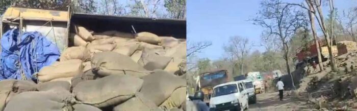 पेंड्रा बिलासपुर मुख्यमार्ग पर धान से लदा ट्रक पलटा, लगा लंबा जाम