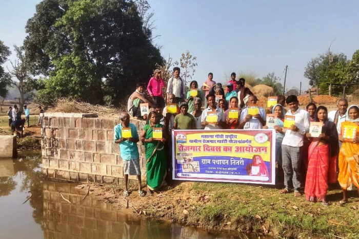 जल संरक्षण, पीएम आवास योजना की पात्रता, आजीविका संवर्धन और नई मजदूरी दर पर हुई चर्चा