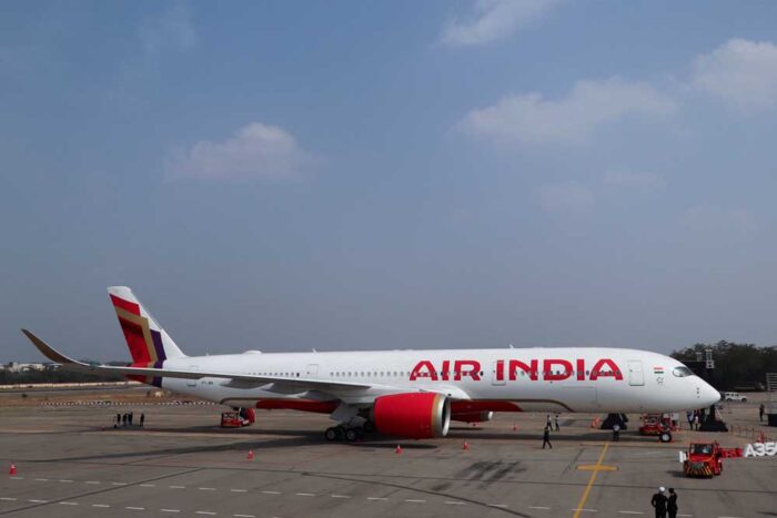 एयर इंडिया एक्सप्रेस श्रीनगर से और श्रीनगर के लिए यात्रा करने वाले अपने यात्रियों को पूरा सपोर्टन नहीं लेंगे कैंसिलेशन शुल्क