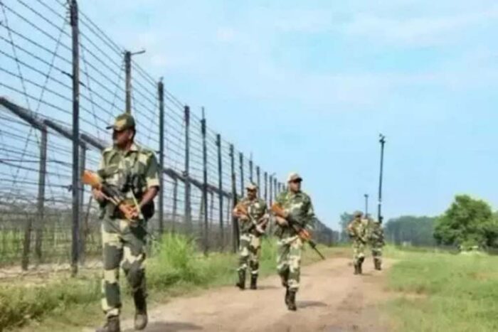 बीएसएफ का जवान बीती रात गलती से पाकिस्तान सीमा पार चला गया, पाकिस्तान ने लौटाने से किया इनकार