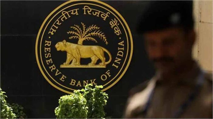 अब Kotak Mahindra Bank ने भी अपने सेविंग अकाउंट पर मिलने वाले ब्याज में कटौती का किया ऐलान