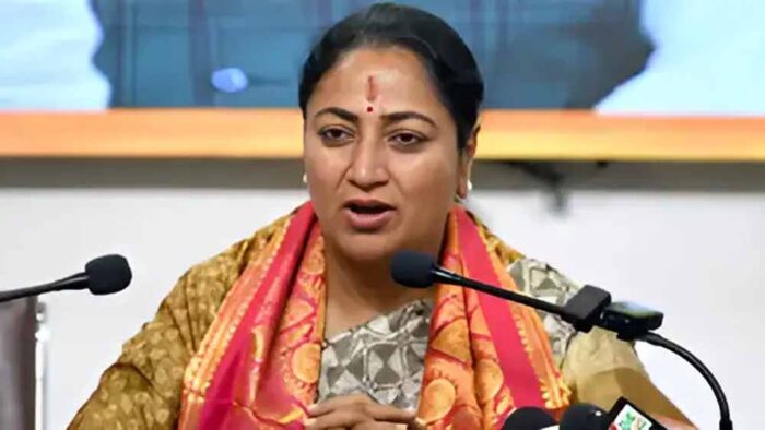 दिल्ली के अस्पतालों में इमरजेंसी से निपटने के सीएम रेखा गुप्ता का निर्देश
