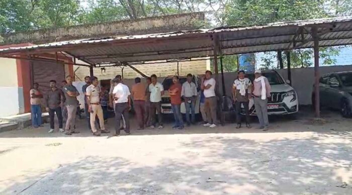 पीडब्लूडी के एग्जीक्यूटिव इंजीनियर का कुर्सी पर मिला शव, जांच में जुटी पुलिस