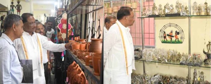 मुख्यमंत्री साय ने बेलमेटल कलाकृतियों की सराहना की