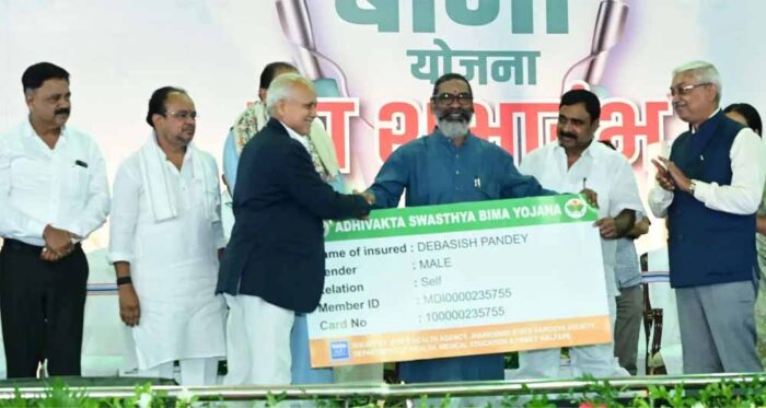 वकीलों के लिए स्वास्थ्य बीमा योजना शुरू, अधिवक्ताओं के हित में सोचने वाले देश के पहले सीएम बने हेमंत सोरेन