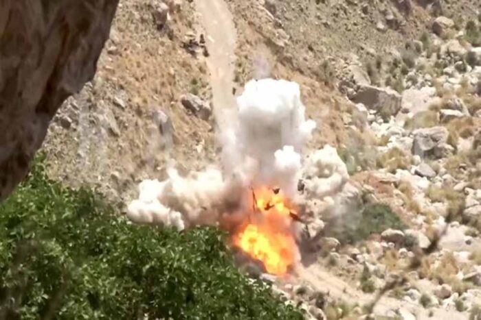 बलूच लिबरेशन आर्मी ने पाकिस्तानी सेना के वाहन पर किया IED अटैक, PAK के 12  जवानों की मौत