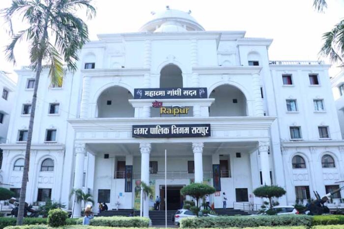 रायपुर नगर निगम का ऑनलाइन सिस्टम फेल, नहीं हो रहा संपत्तिकर जमा, भटक रहे हैं लोग