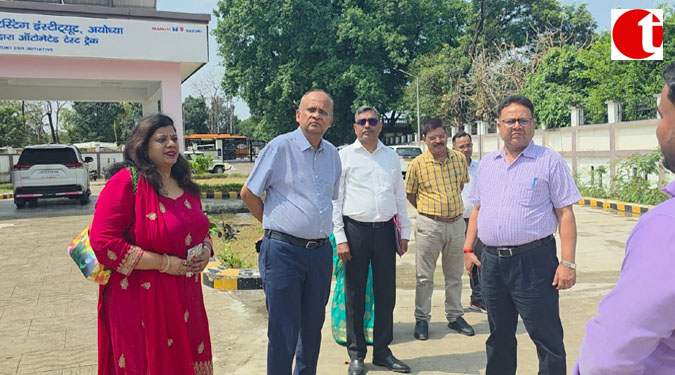 परिवहन आयुक्त उत्तर प्रदेश द्वारा अयोध्या में की गई विभागीय कार्यों की समीक्षा
