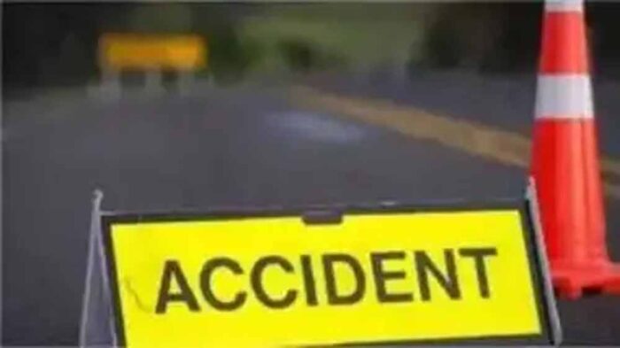 झारखंड में दुमका में एक भीषण सड़क हादसा, हादसे में एक युवक की दर्दनाक मौत