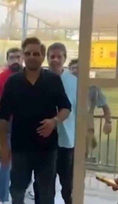 शाहिद अफरीदी ने भारतीय सेना को बताया था नालायक, केरल के लोगों ने किया  गर्मजोशी स्वागत, मचा बवाल