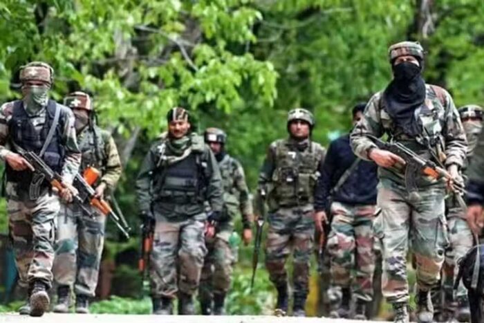 Kashmir में आतंकियों पर सेना का जबरदस्त प्रहार, जैश के 3 आतंकी किए ढेर