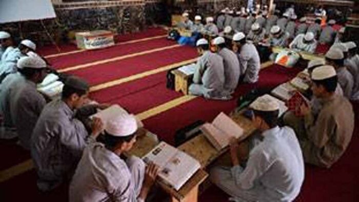 भारतीय हमले का डर, पीओके में 1000 से अधिक मदरसों को किया बंद