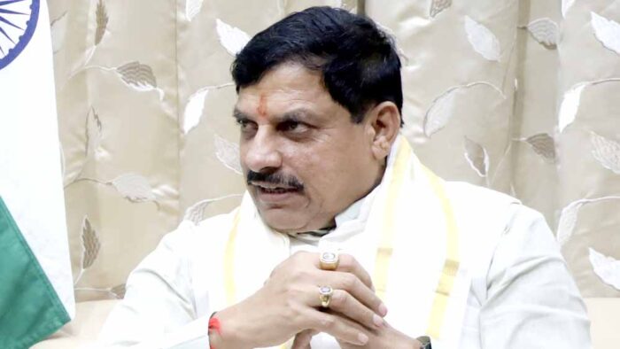 नागरिकों की सुरक्षा के लिये वाहनों की फिटनेस की जाँच के लिये चलाएं अभियान : मुख्यमंत्री डॉ. यादव