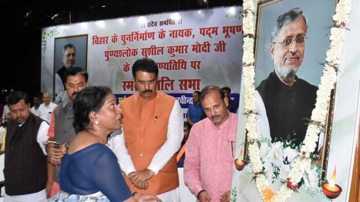 सुशील मोदी की पत्नी के चुनाव लड़ने की ख्वाहिश के खुले इजहार से राजनीतिक गलियारों में मची खलबली