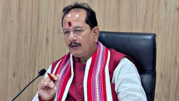 विजय सिन्हा ने कहा- राहुल गांधी घड़ियाली आंसू बहाकर सिर्फ वोटबैंक की करते हैं राजनीति