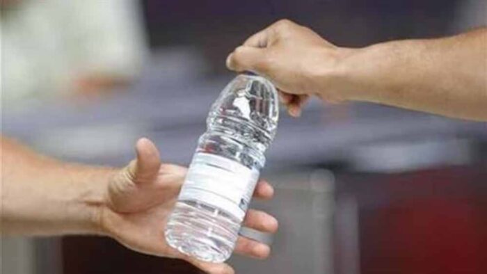 भोपाल के एक होटल में पानी की बॉटल पर वसूला एक रुपये जीएसटी, अब होटल मालिक कस्टमर को देगा 8 हजार रुपये