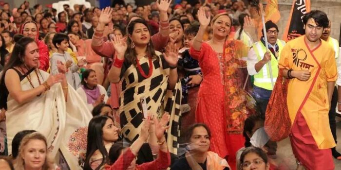 राजा हत्याकांड पर बाबा बागेश्वर का बड़ा बयान, बोले- अविवाहित पुरुष डरने लगे हैं