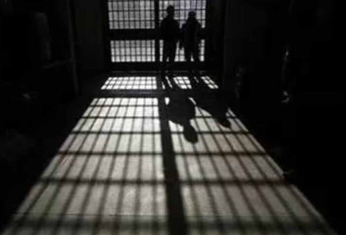 दिल्ली के साकेत कोर्ट लॉकअप के अंदर अमन नामक कैदी की हत्या