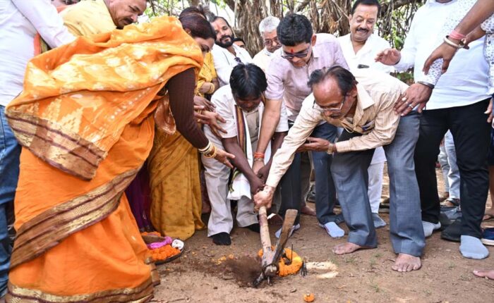 राजस्व मंत्री वर्मा ने तुलसी में सीसी रोड निर्माण हेतु भूमि पूजन