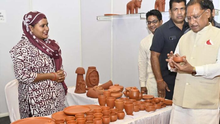 मुख्यमंत्री छत्तीसगढ़ हस्तशिल्प विकास बोर्ड की नवनियुक्त अध्यक्ष श्रीमती शालिनी राजपूत के पदभार ग्रहण समारोह में हुए शामिल