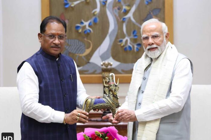 छत्तीसगढ़ के मुख्यमंत्री विष्णुदेव साय ने शुक्रवार को नई दिल्ली में प्रधानमंत्री नरेंद्र मोदी से मुलाक़ात की