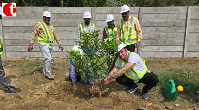 World Environment Day - New energy to 'One Tree in the Name of Mother' campaign: Suez in India planted trees with the participation of women self-help groups (SHGs) at Bharwara STP