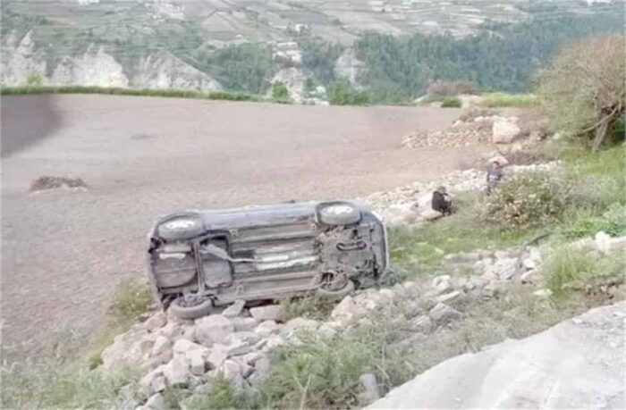 हिमाचल प्रदेश के लाहौल स्पीति में आज सुबह हरियाणा के टूरिस्ट की गाड़ी 60 फीट खाई में गिरी