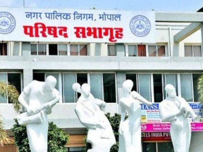 नियम विरुद्ध स्वीकृति जारी करने पर सहायक यंत्री लालजी चौहान निलंबित