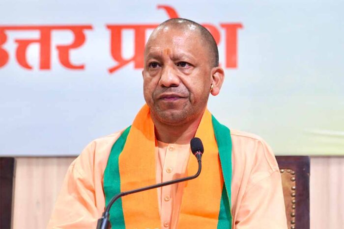 मुख्यमंत्री योगी आदित्यनाथ मेधावी छात्रों को सम्मानित करेंगे, एक लाख रुपये, टैबलेट सहित देंगे मेडल