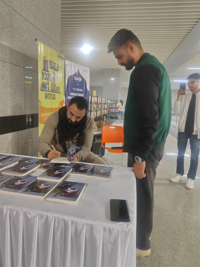 नमो भारत स्टेशन बना ‘रीडिंग हब’, यात्री अब वहीं से खरीद सकेंगे मनपसंद किताबें