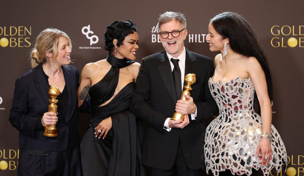 गोल्डन ग्लोब में भारतीयों ने मचाई धूम, जेनिफर ने पहनी सब्यसाची की ज्वेलरी और फिल्म ने रचा इतिहास