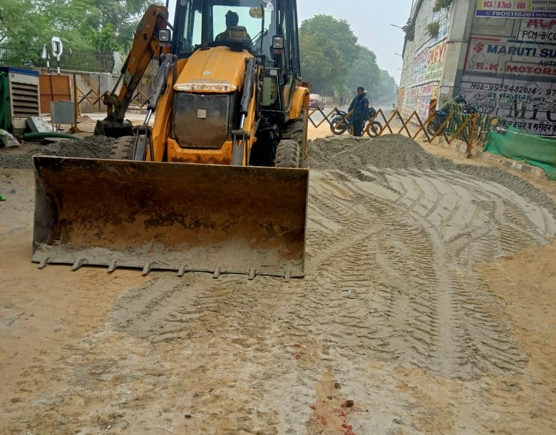 Repair of Road Collapse at Tedhi Pulia Completed; Suez's Prompt Action Paves the Way for Traffic Restoration