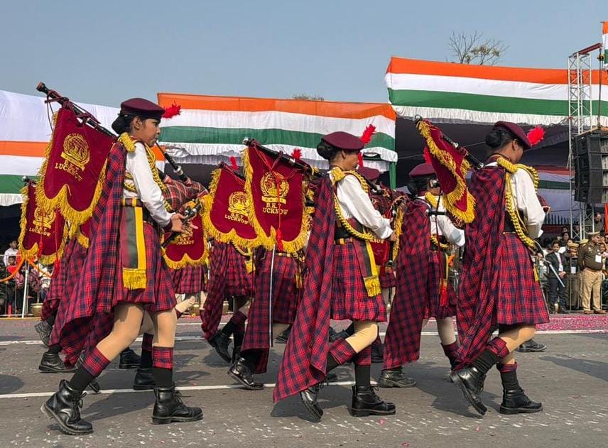 एस. आर. ग्लोबल स्कूल के 250 विद्यार्थियों ने गणतंत्र दिवस परेड में निभाई गौरवपूर्ण भूमिका